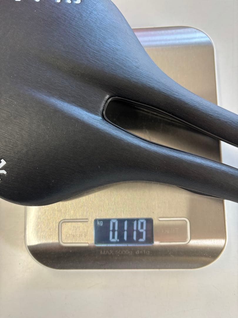 fi’zi:k 　VENTO ANTARES 00 140mm