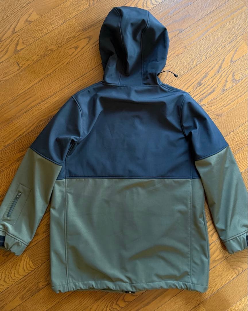 《新品未使用品》HELLOID SOFTSHELL JACKET
