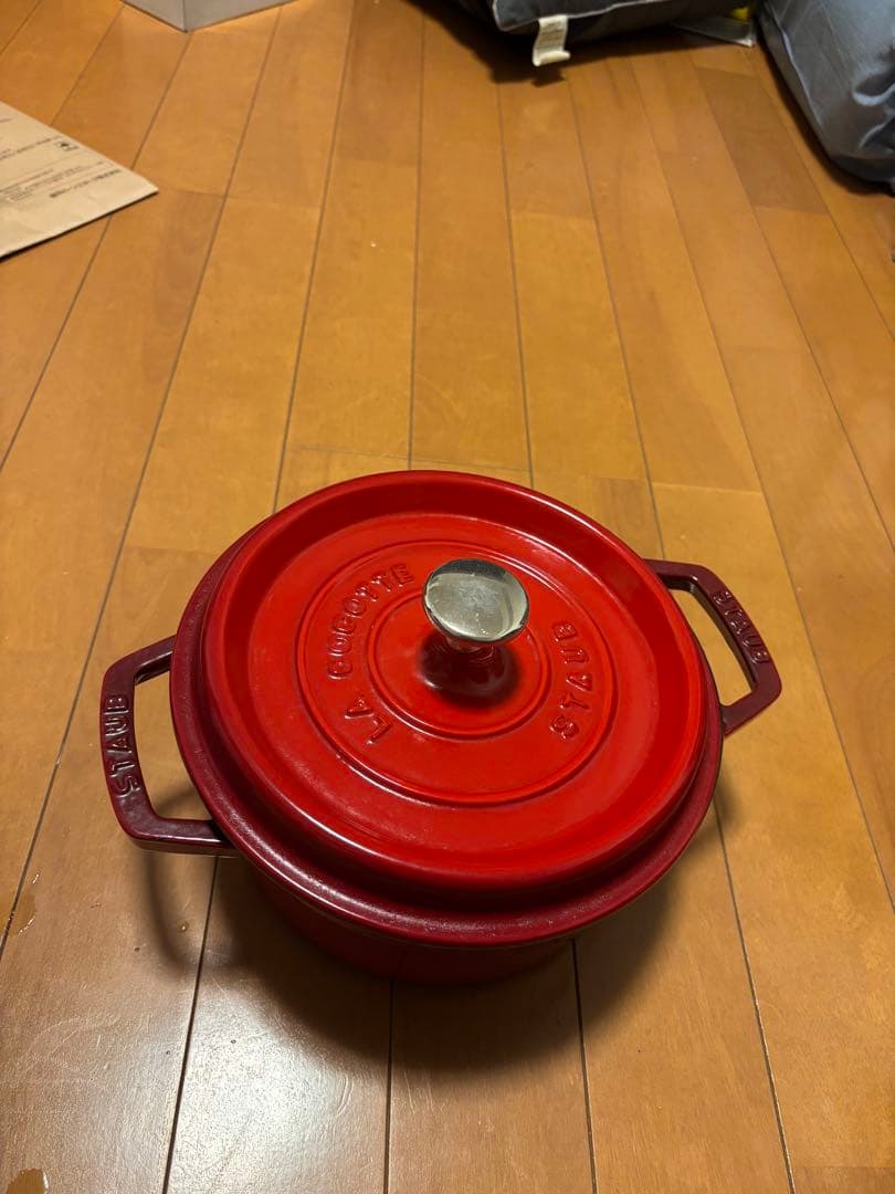 staub ストウブ 20cm ココットラウンド チェリー