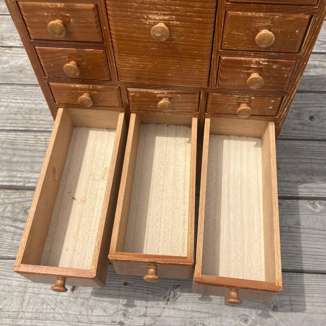 昭和レトロ 木製薬箱 ミニチェスト 箪笥 引き出し収納 引き出し 19杯 9段