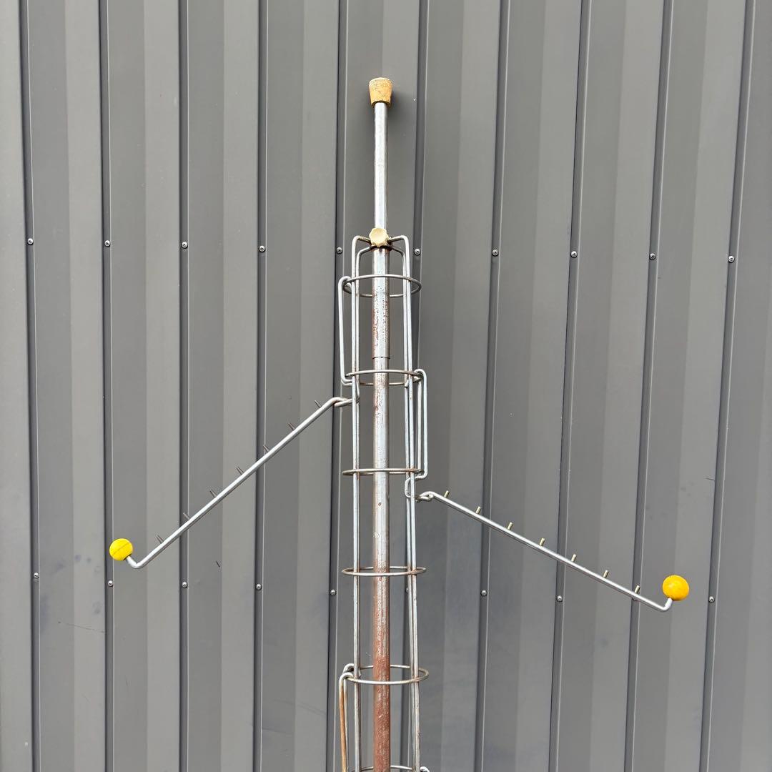 D壁 ①昭和レトロ 回転式 ハンガーラック 金属製 店舗什器 アーム付き 業務用