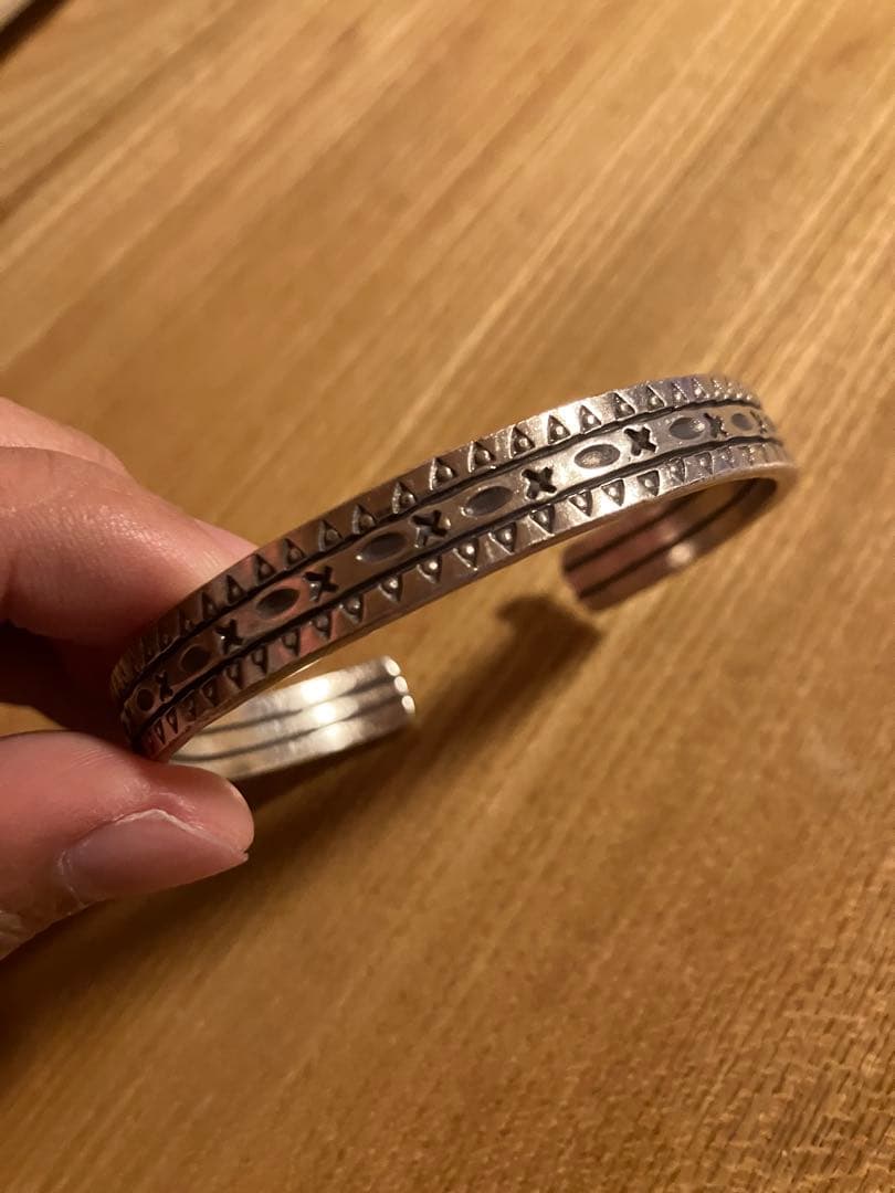 シルバー 幾何学模様 カレン族　ハンドメイド　タイジュエリー　バングル