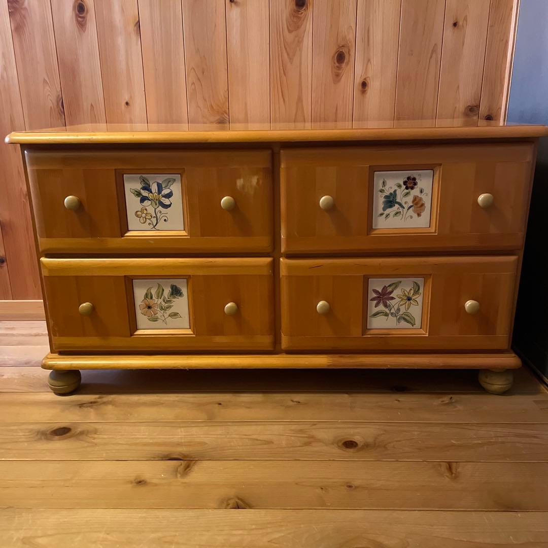 ナチュラルウッド 花柄装飾 4引き出しチェスト