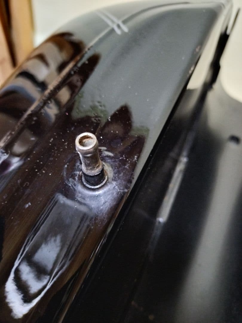 スポーツスター 純正タンク17L（4.5gal）XL883・1200共通