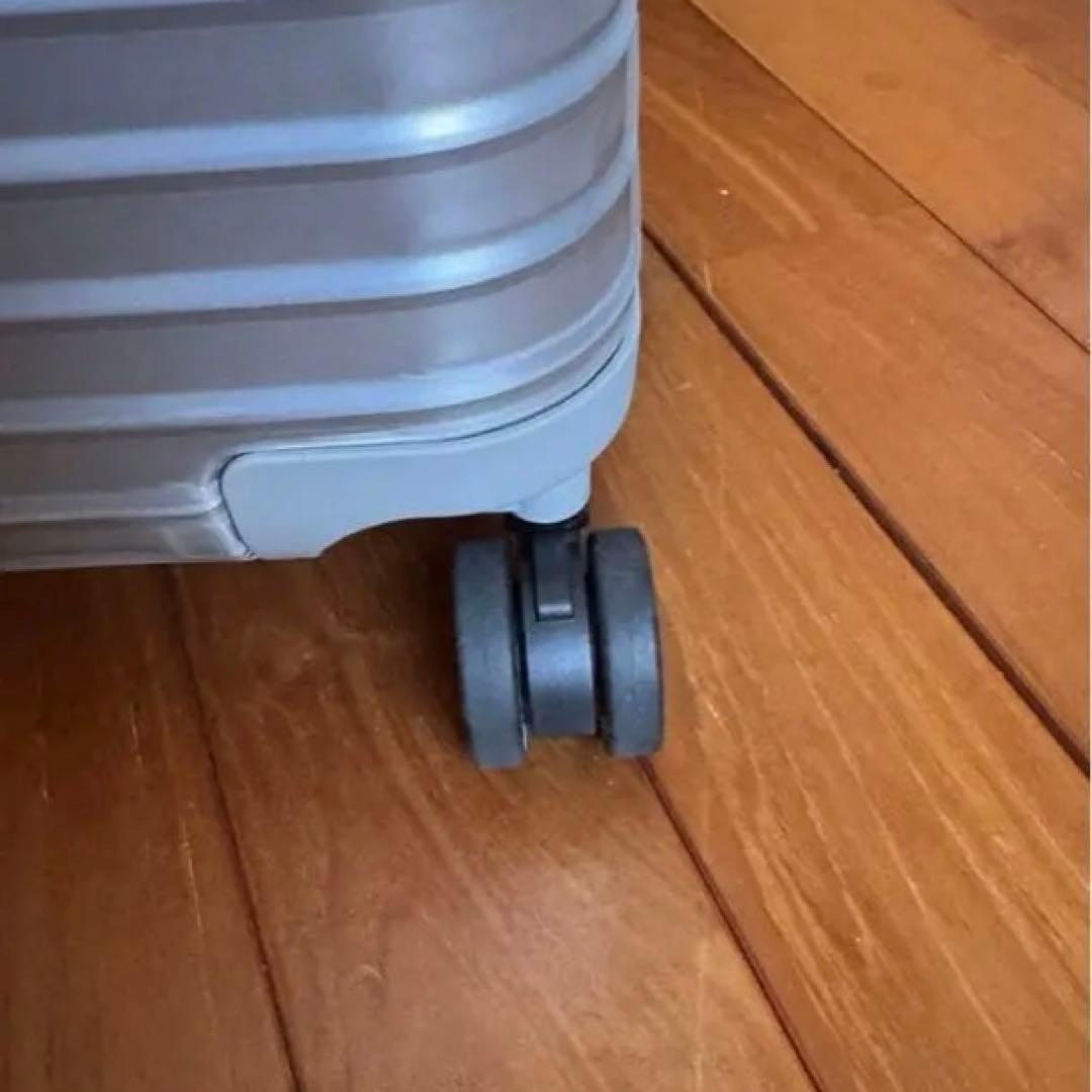 【新品未使用品】RIMOWA オリジナルコンパクト　シルバー　キャリーケース