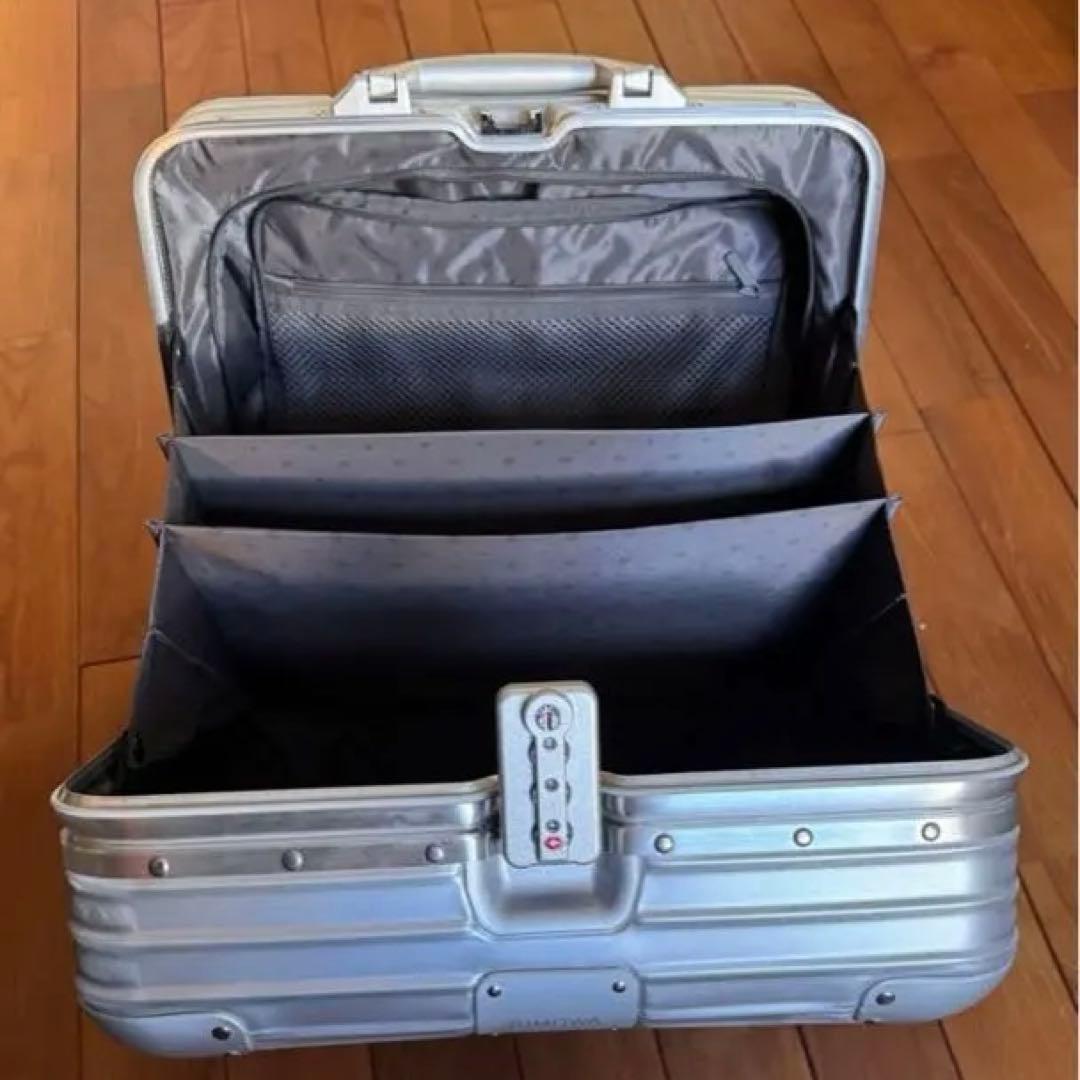 【新品未使用品】RIMOWA オリジナルコンパクト　シルバー　キャリーケース