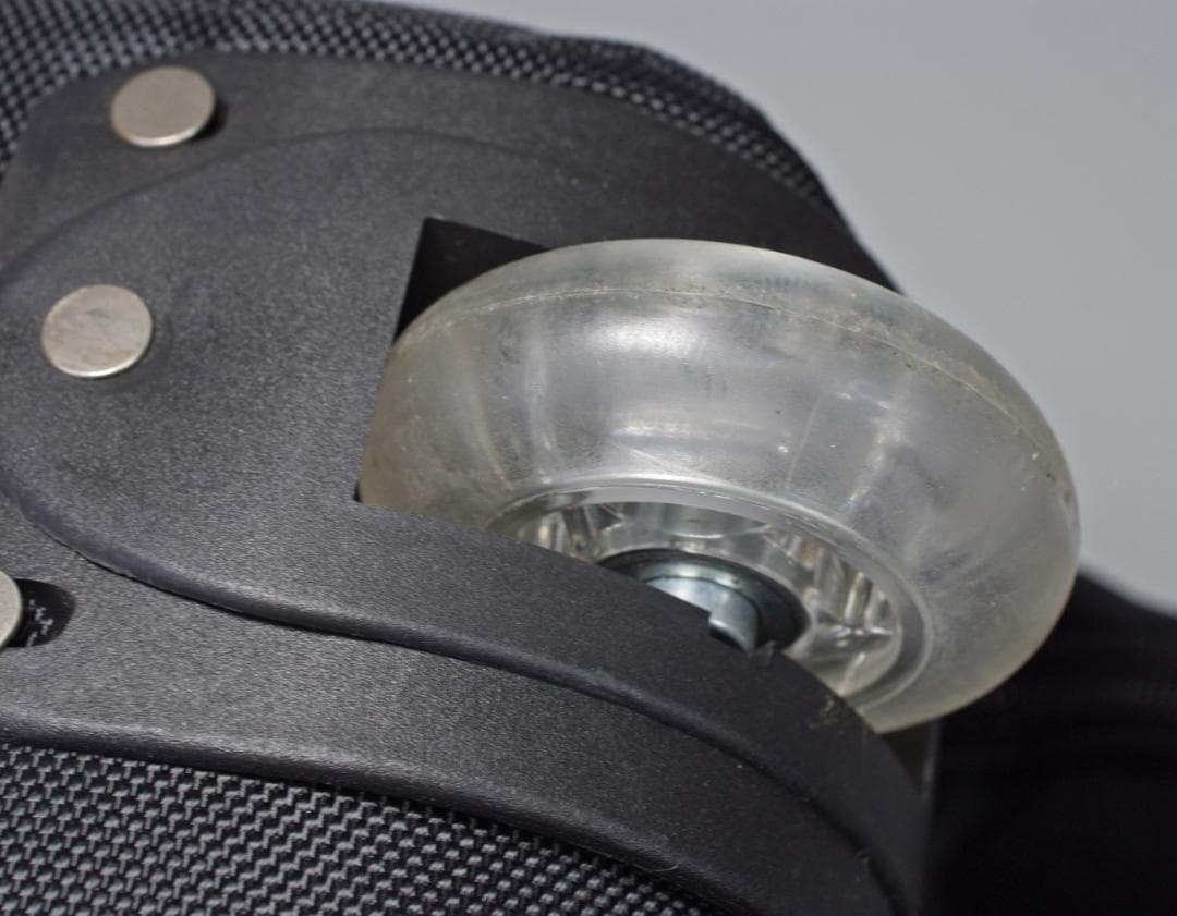 ☆オールインワン W35大型スキーケース ブーツ収納 静音ローラー スノーボード