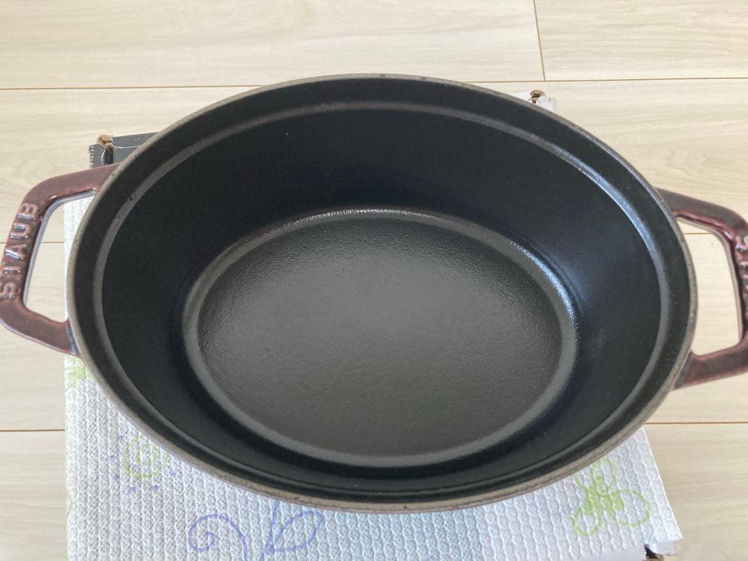 STAUB LA COCOTTE オーバル両手鍋 グラナディン23cm