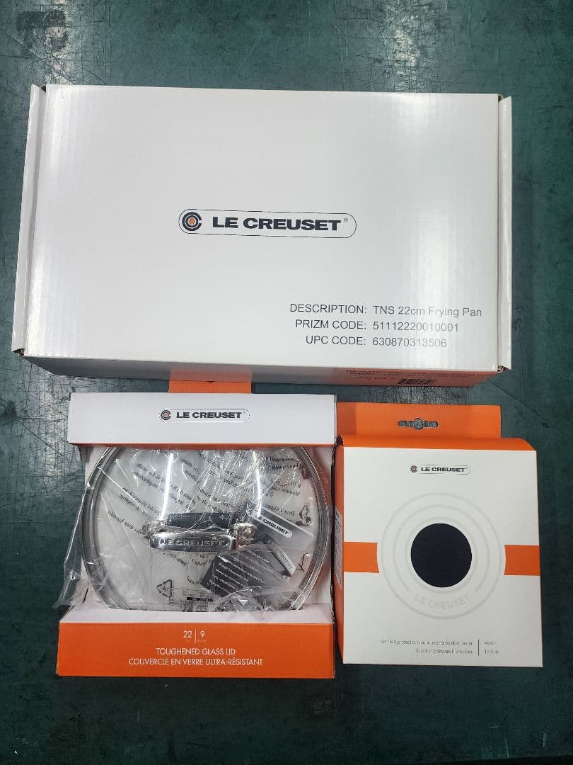 新品•未使用 ル・クルーゼ TNS 22cm フライパン/フタセット