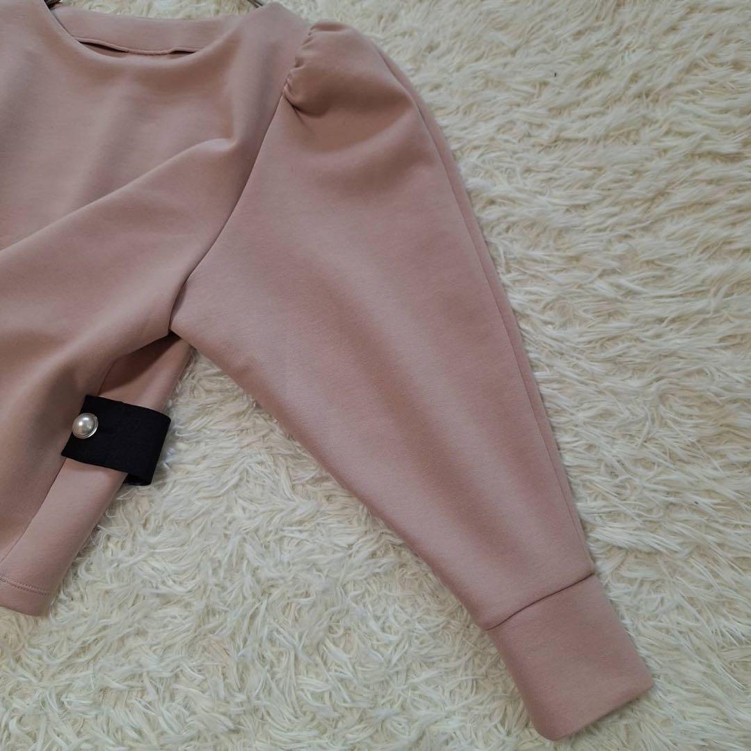 美品✨デイジーリンフォクシー 定価4万 エレガントバックフレアカットソー ピンク