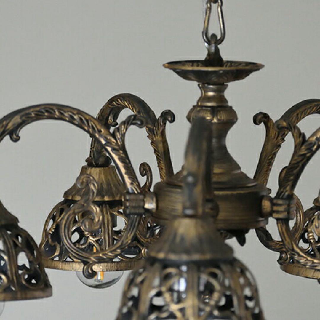 ジョグジャ　Jogjakarta ５灯シャンデリア