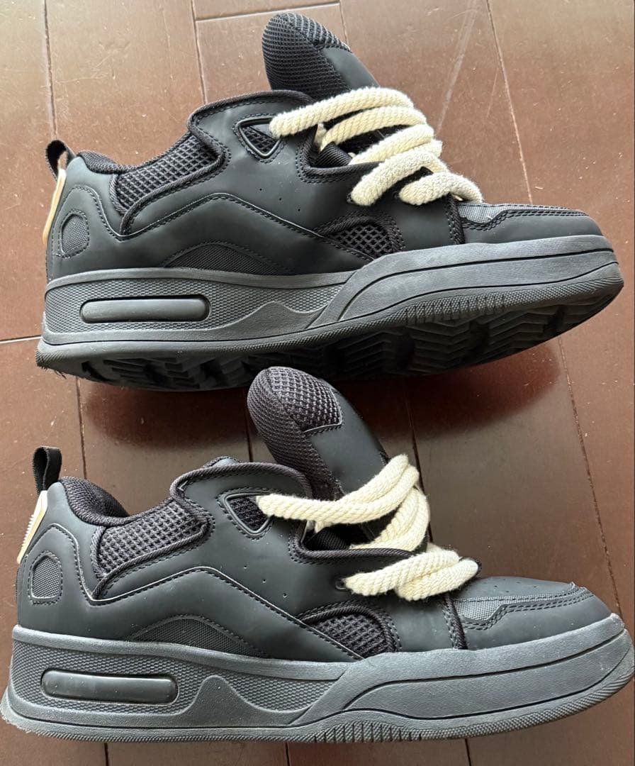 スケートロープスニーカー