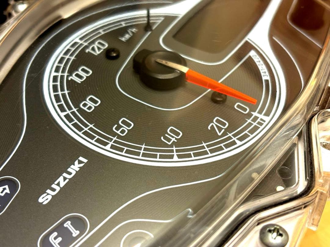 SUZUKI アドレス　V125S メーター　液晶修理済　液晶反転加工　美品