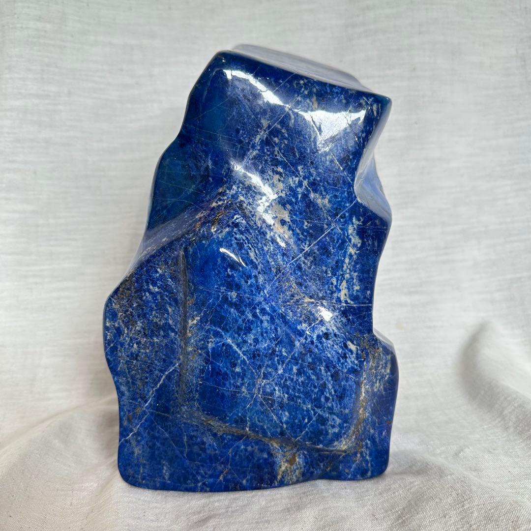 ラピスラズリLapis Lazuli — 永遠の叡智を宿す“聖なる青”