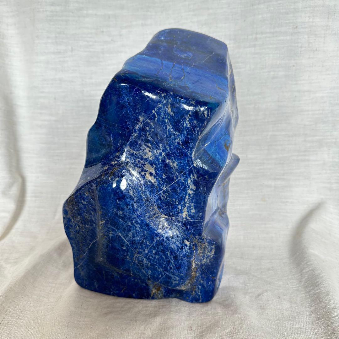 ラピスラズリLapis Lazuli — 永遠の叡智を宿す“聖なる青”