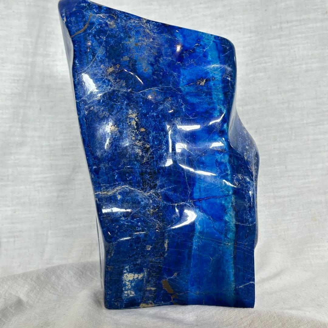 ラピスラズリLapis Lazuli — 永遠の叡智を宿す“聖なる青”