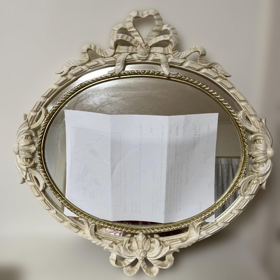 イタリア製　ホワイト 楕円形 壁掛け鏡 リボンデザイン