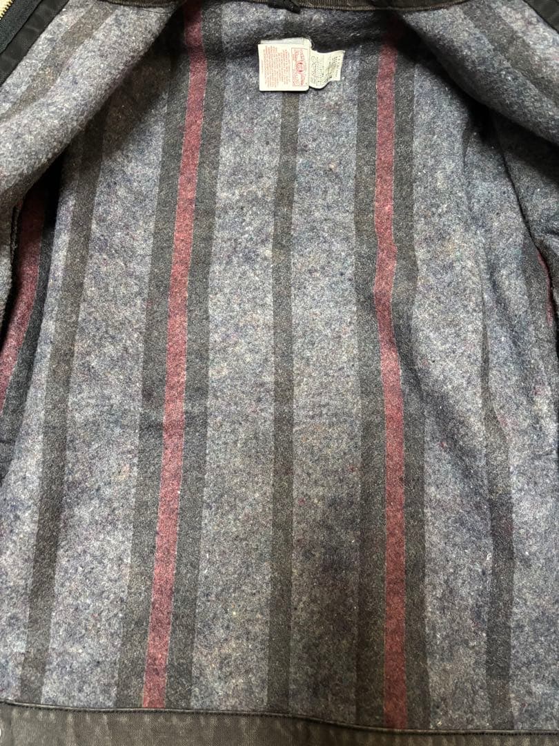 カーハート　デトロイトジャケット　ブラック