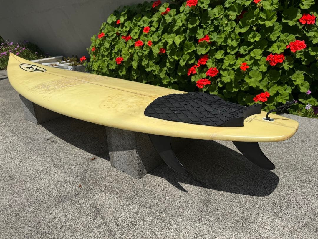 NEV サーフボード　ショートボード　オーストラリア製　発送不可