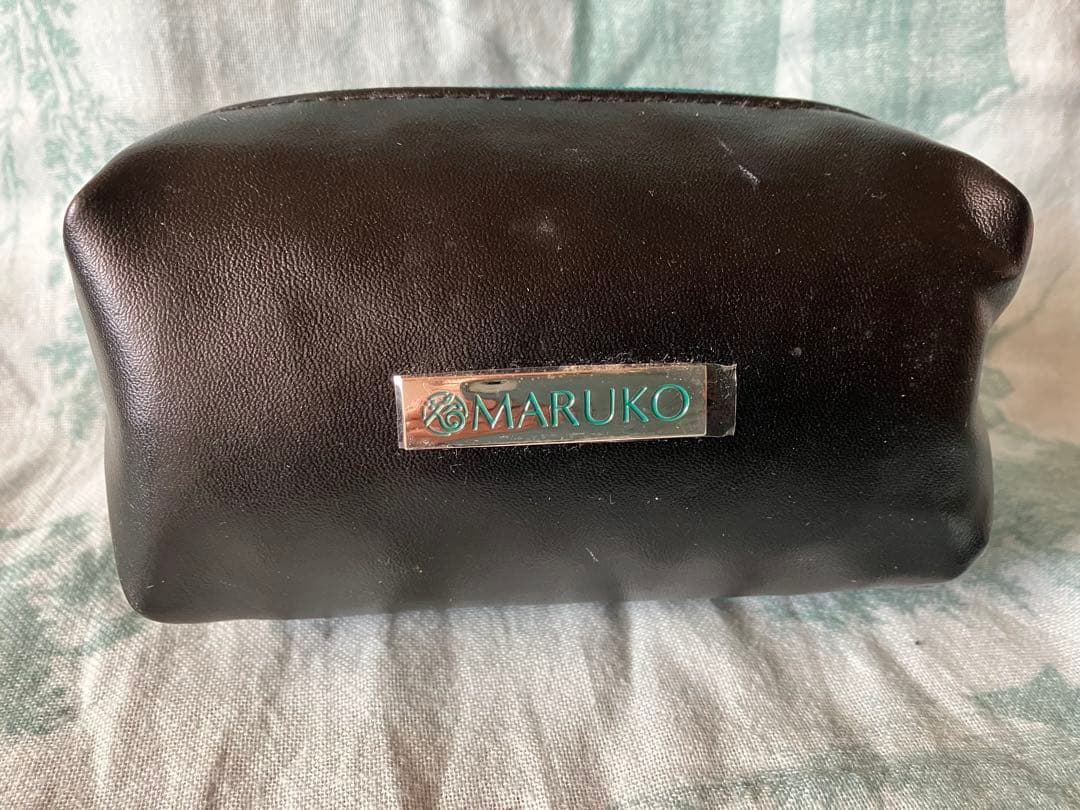 補正下着マルコアヴァンセサクラ3点セットと入れ物