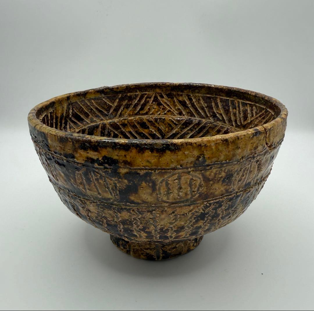 「黄瀬戸 茶碗」「しのぎ 茶碗」「民芸 茶碗」三島 抹茶茶碗　修理あり。