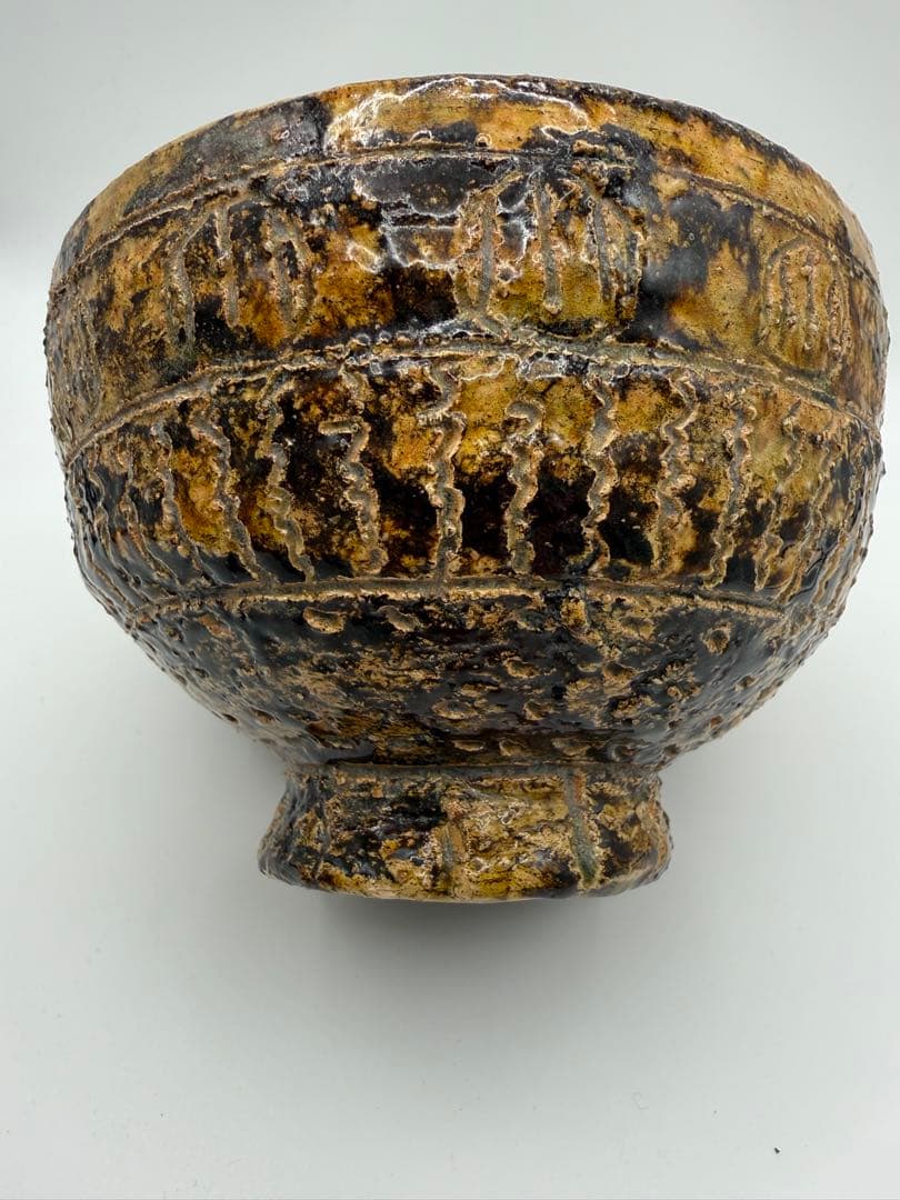 「黄瀬戸 茶碗」「しのぎ 茶碗」「民芸 茶碗」三島 抹茶茶碗　修理あり。