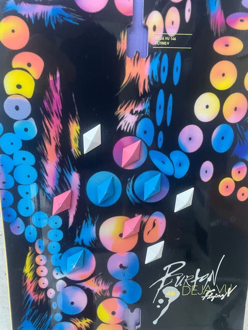 Burton ： dejavu