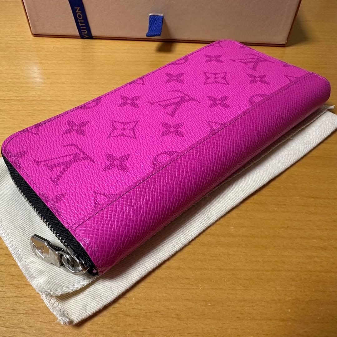 LOUIS VUITTON ジッピーウォレット ピンク色　ヴィトン