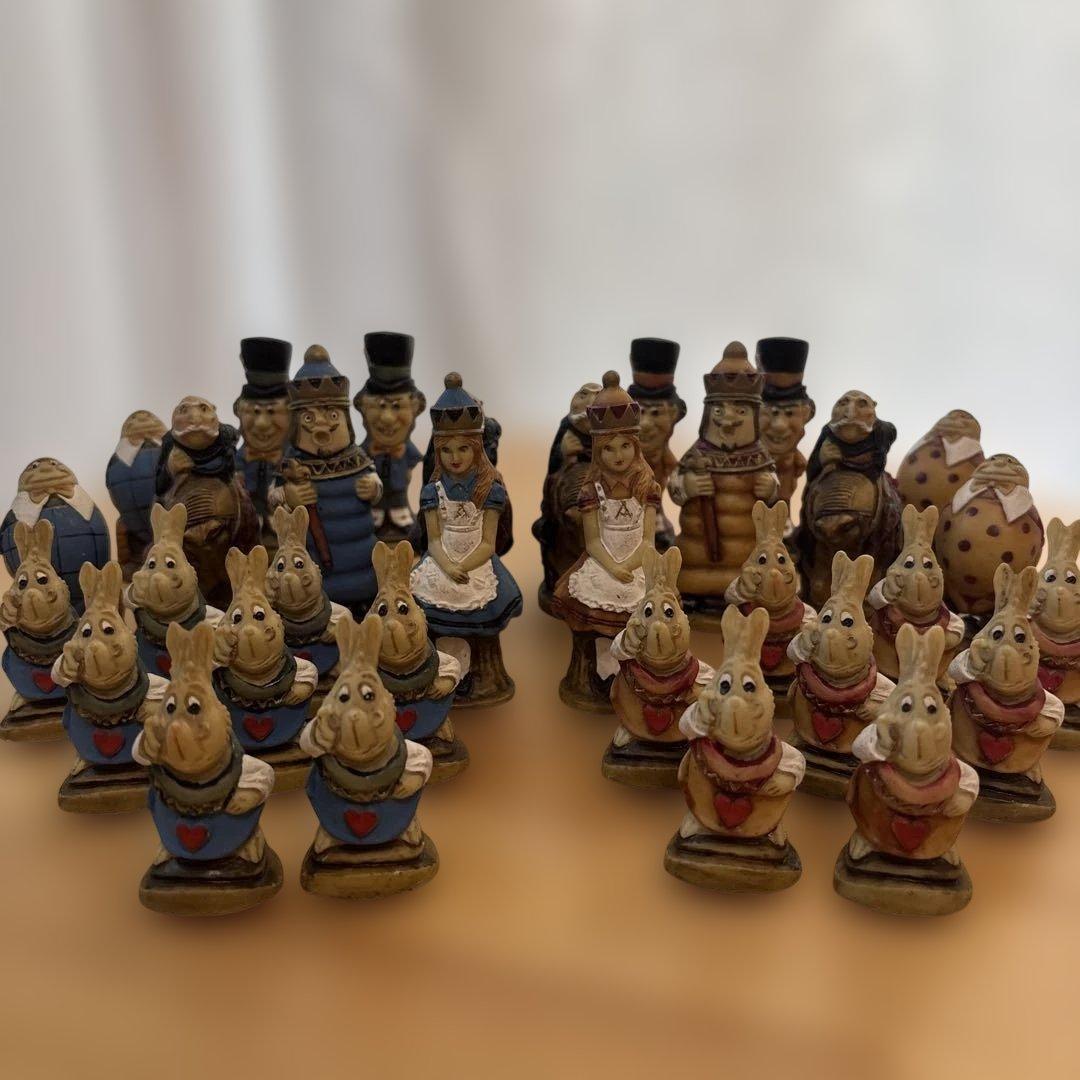 イギリス　SAC社製　不思議の国のアリス　チェス　コマのみ　箱無し