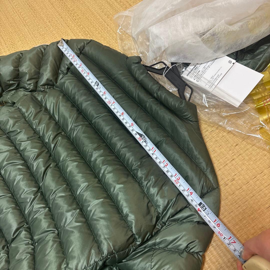 ピレネックス　38サイズ軽量ダウンジャケット オリーブグリーン 収納袋付き