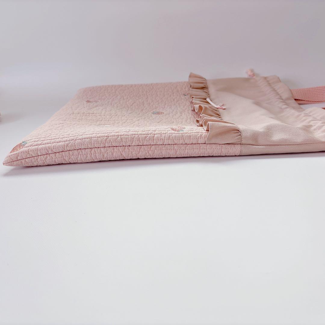 akiko様　レッスンバッグ　上履き袋　体操着袋　ヌビ　キルト　いちご　刺繍生地