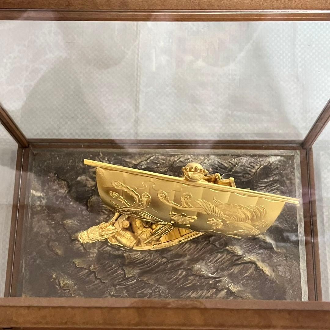 金属製　宝船　置物 ガラスケース付き　メッキ