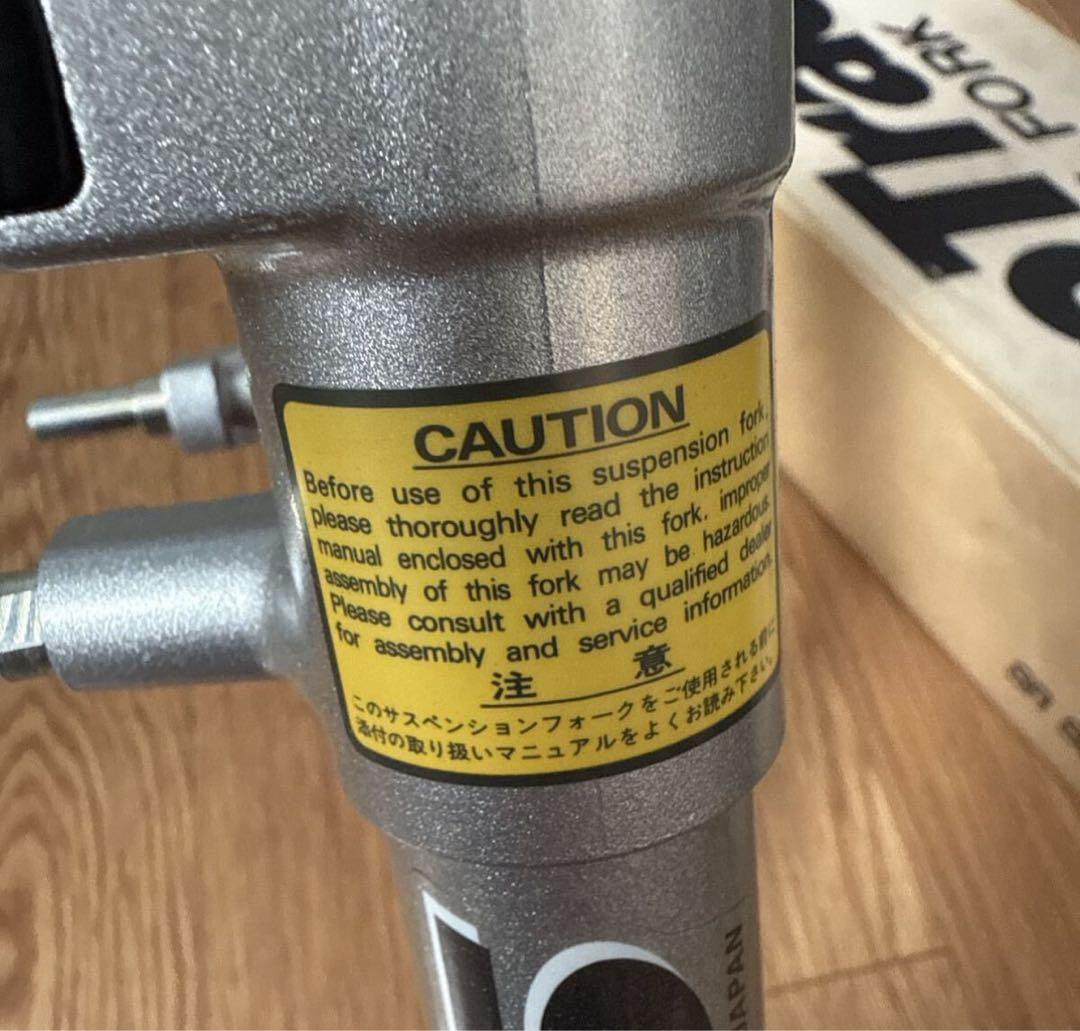 SR SUNTOUR フロントフォーク