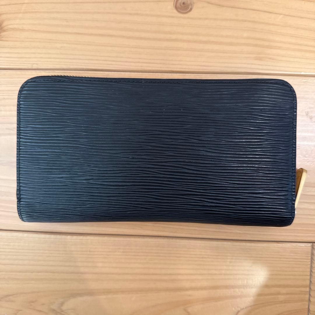 ルイヴィトン　LV エピ　長財布 ラウンドファスナー