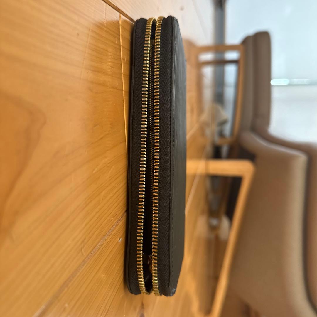 ルイヴィトン　LV エピ　長財布 ラウンドファスナー