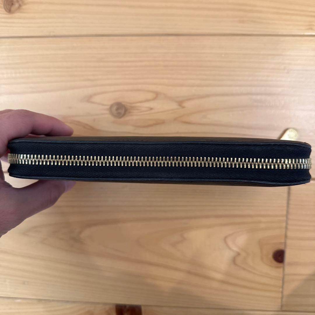 ルイヴィトン　LV エピ　長財布 ラウンドファスナー