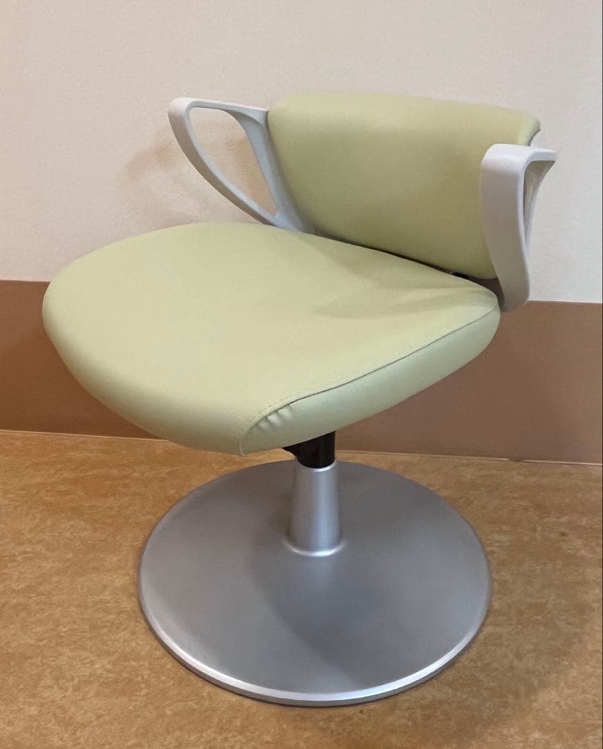 【美品】患者用イス　コクヨ ピコラ（CR-CG534E1)