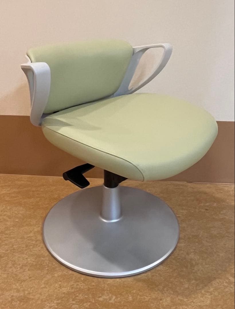 【美品】患者用イス　コクヨ ピコラ（CR-CG534E1)