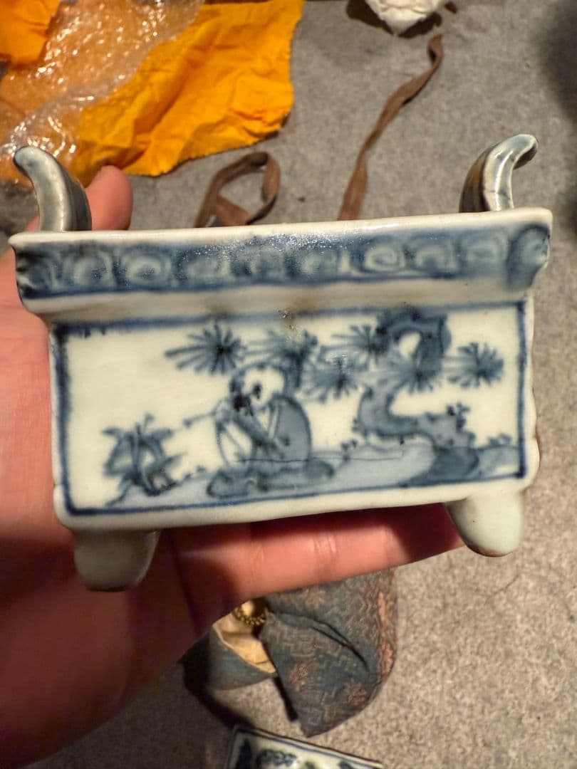 か*る様 ★栄★中国 清代 古染付 呉須 山水図 獅子摘 香炉 茶道具 古陶磁