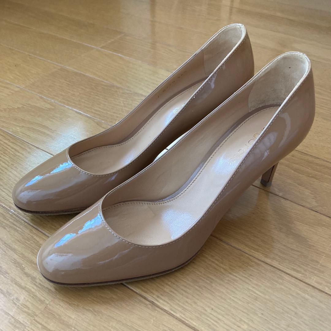 Sergio Rossi ベージュ エナメルパンプス　36.5 新品　未使用