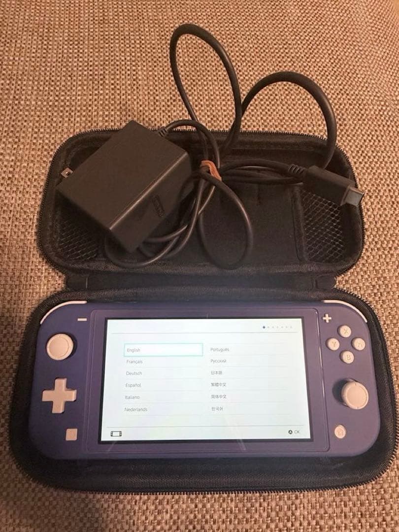 Nintendo スイッチライト パープル 本体 純正ACアダプター、ケース付き