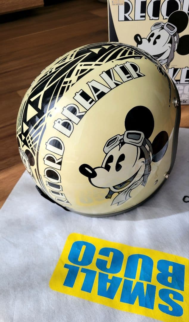 【Disneyコラボ限定完売品】Buco ヘルメット