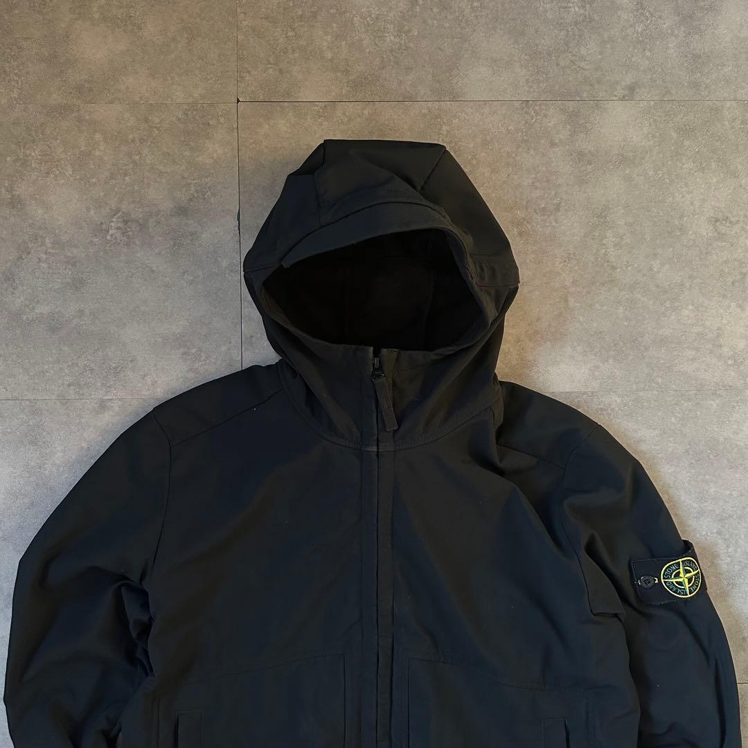 【極美品❗️】stone  ソフトシェルジャケット　黒