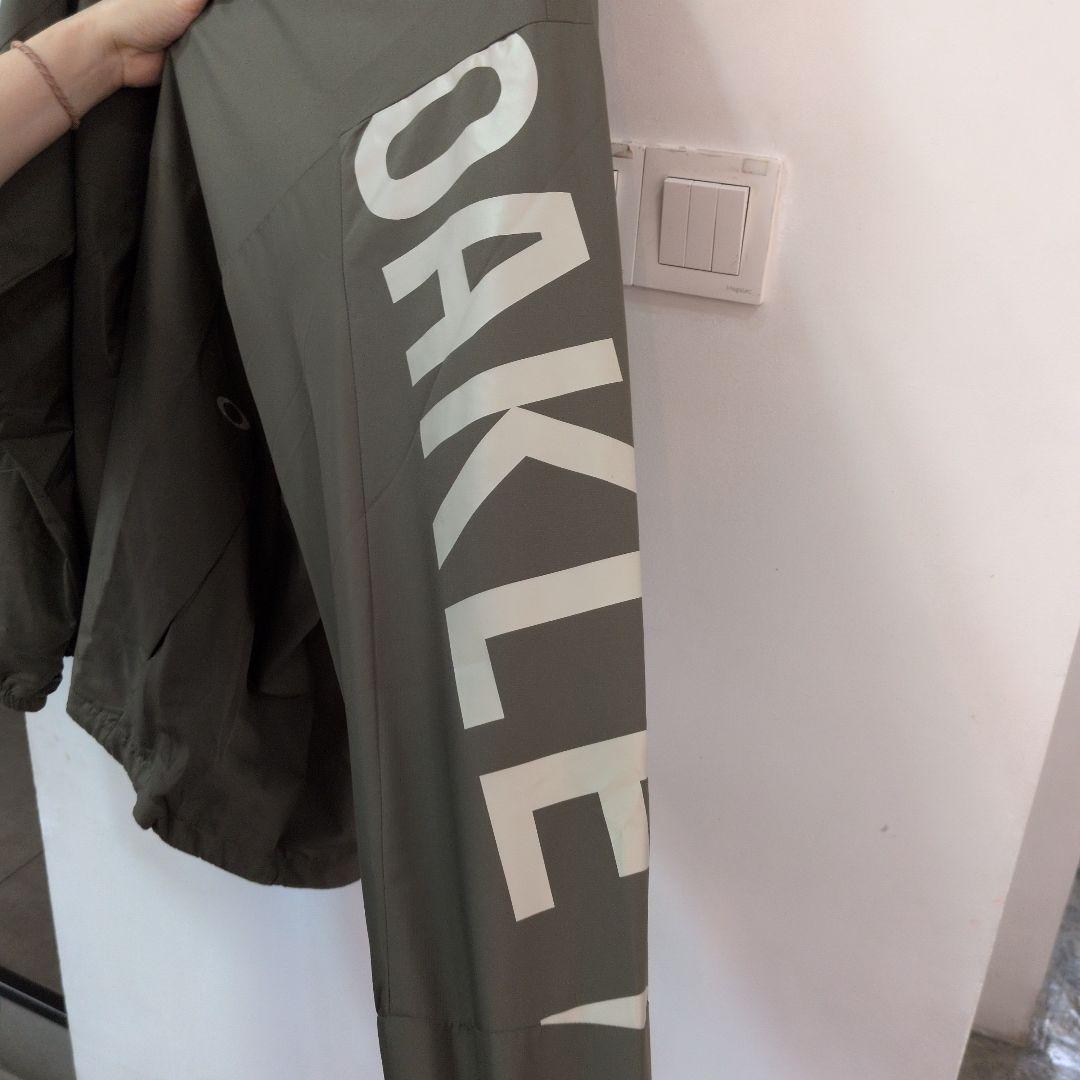 新品未使用大きいめオークリー OAKLEY XXXLウィンドブレーカー ゴルフ