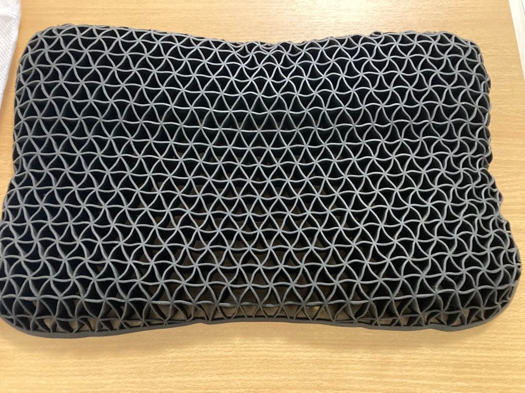 ほぼ新品✨ひつじのいらない枕（別売専用枕カバーも付属）【極上の睡眠】