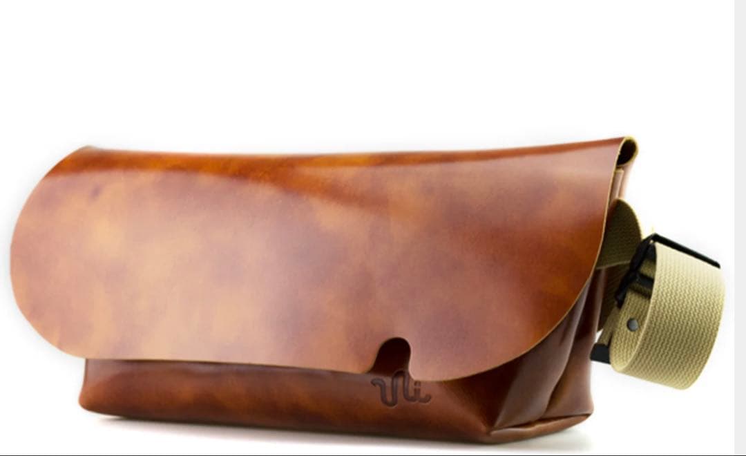 uni&co メッセンジャーバッグ (M)/ CAMEL