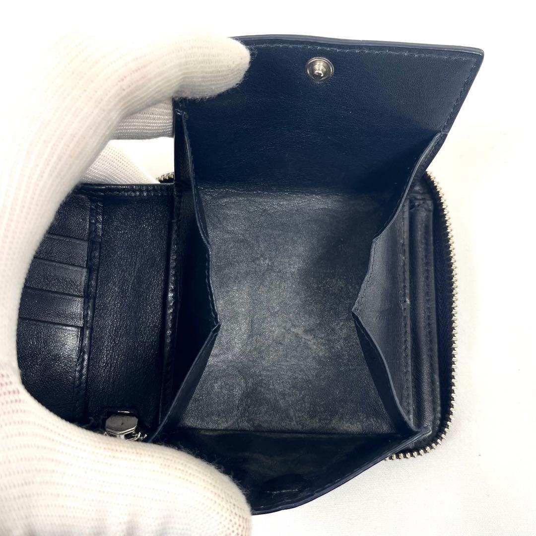 ジミーチュウ　折り財布　ラウンドファスナー　スター　エンボスレザー　星　ロゴ