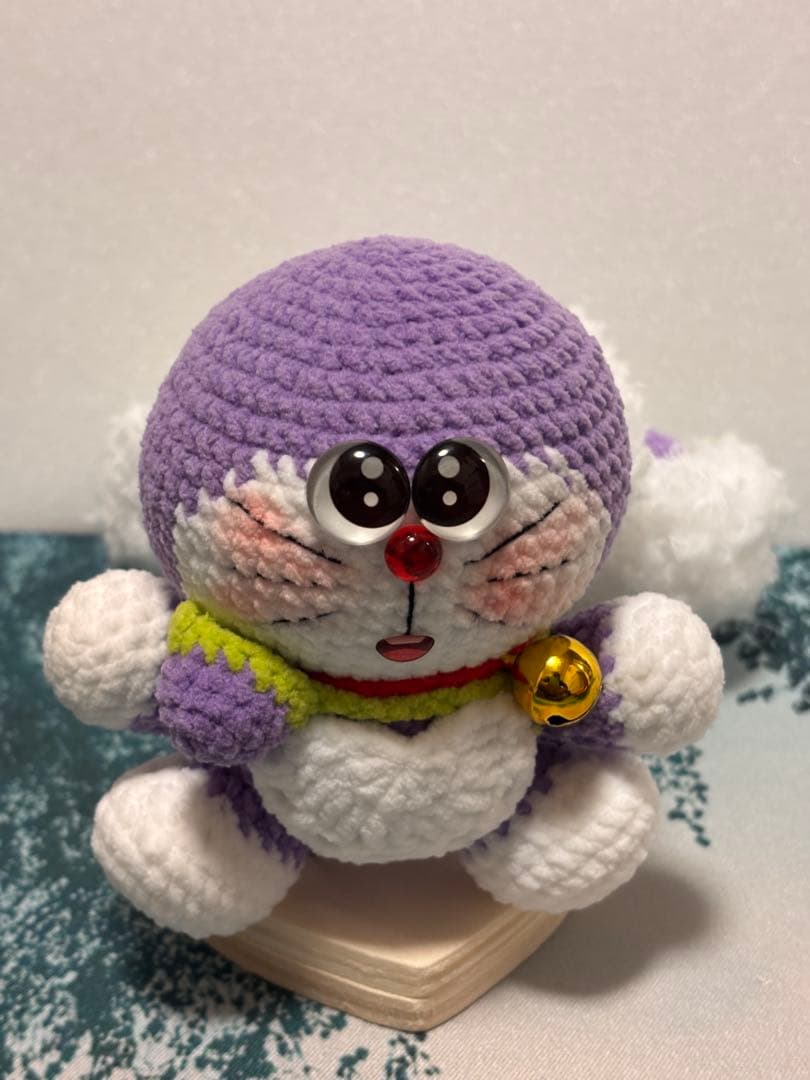 ふわふわぶどう帽子のニットドール