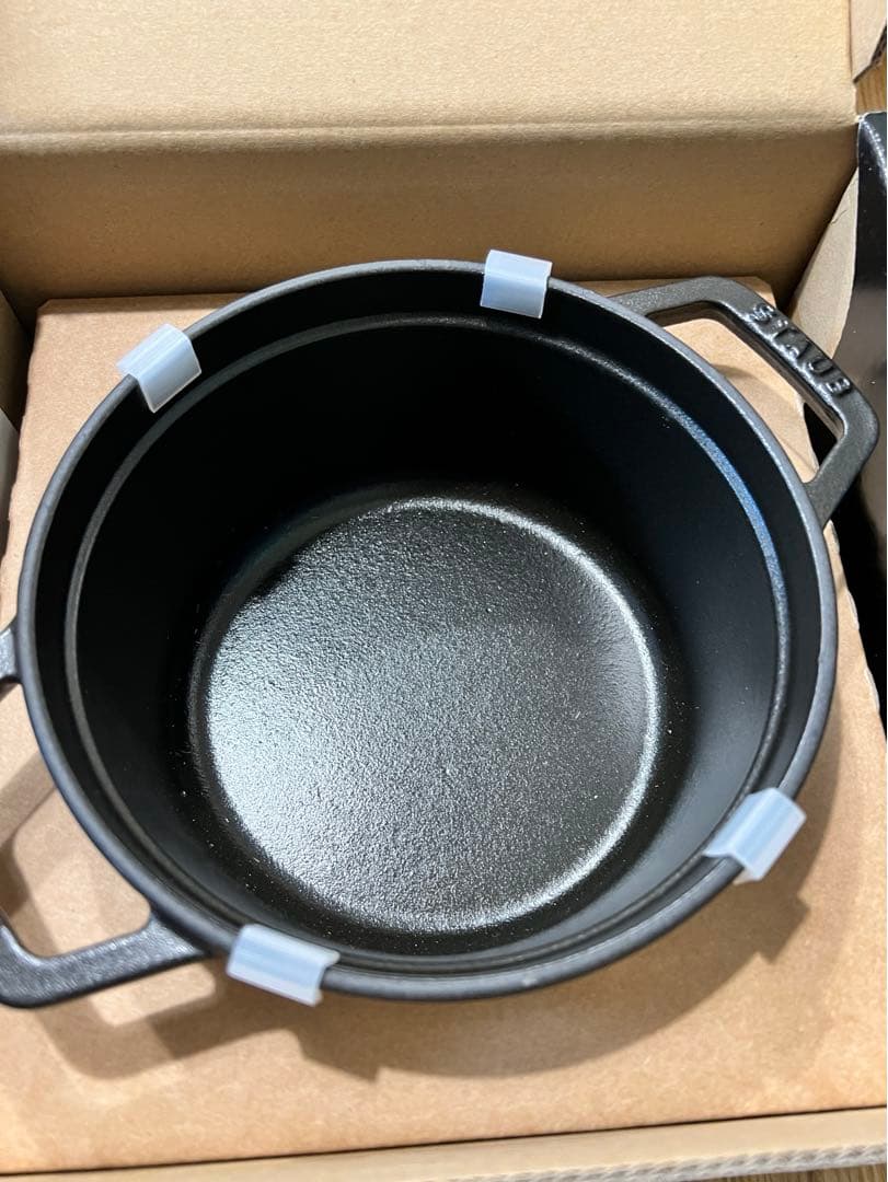 ストウブ ピコ・ココット ラウンド ブラック 16cm箱付き