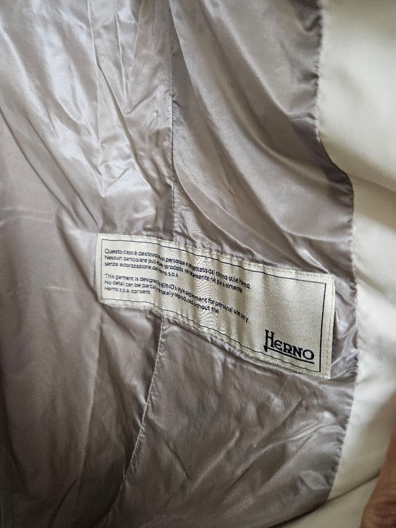 Herno アイボリー　ノースリーブ　ダウンベスト　40サイズ　ロング丈